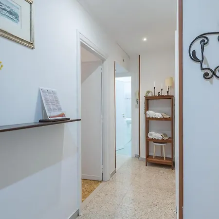 1 Bedroom Pet Friendly In Apartamento Roma