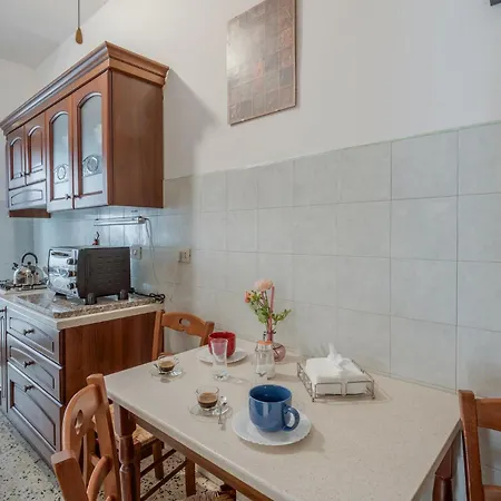1 Bedroom Pet Friendly In