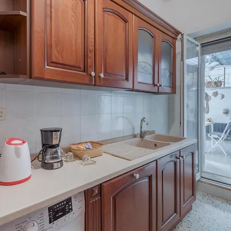 1 Bedroom Pet Friendly In *